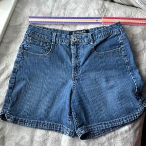 Y2K Medium Wash Jean Shorts Medium Rise Blue Denim